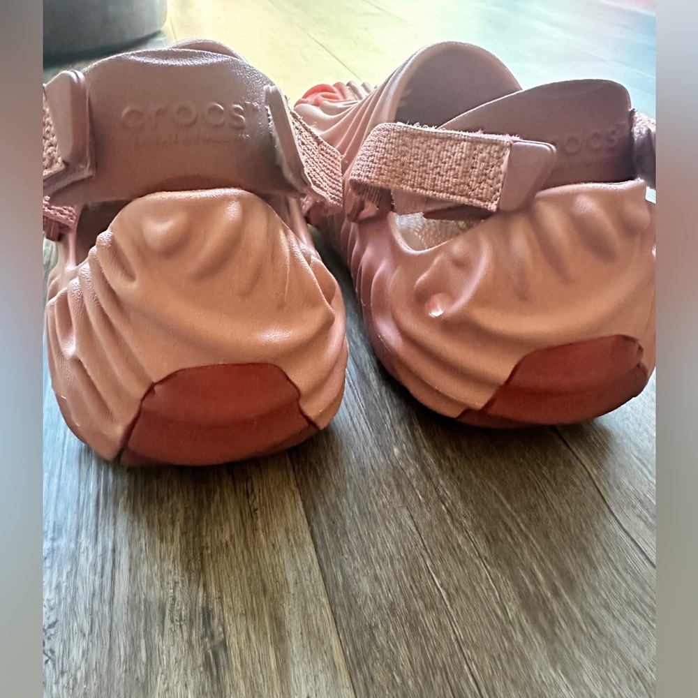 Crocs Pollex Clog by Salehe Bembury
Kuwata - Picture 4 of 8